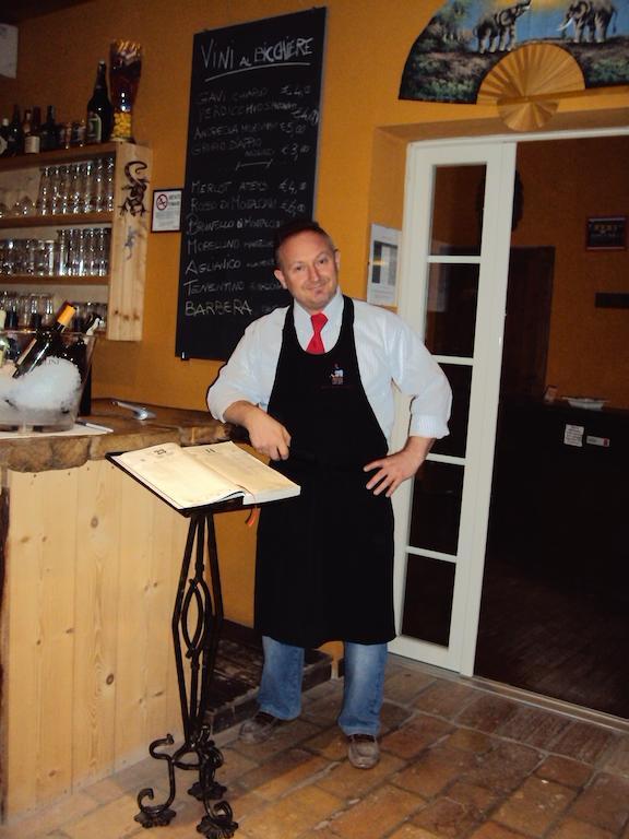 Osteria E Locanda Del Viaggiatore Russi Eksteriør bilde